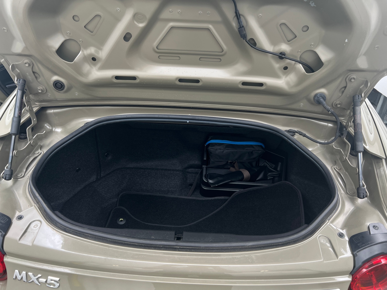 Thumbnail: 2023 Mazda MX-5 Miata - 5