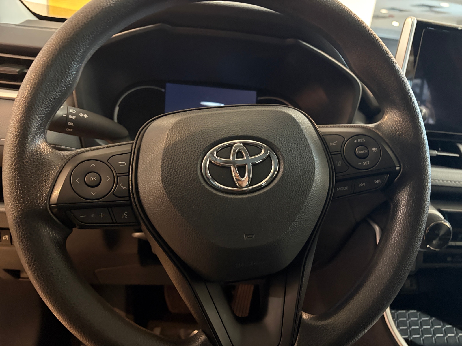 Thumbnail: 2025 Toyota RAV4 - 5