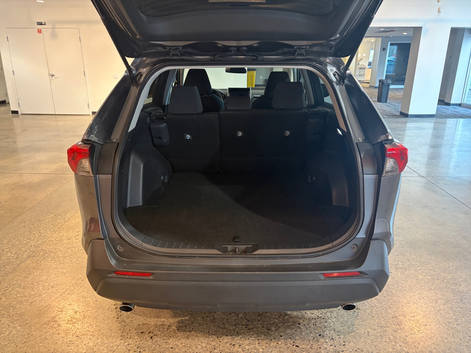 Thumbnail: 2025 Toyota RAV4 - 6