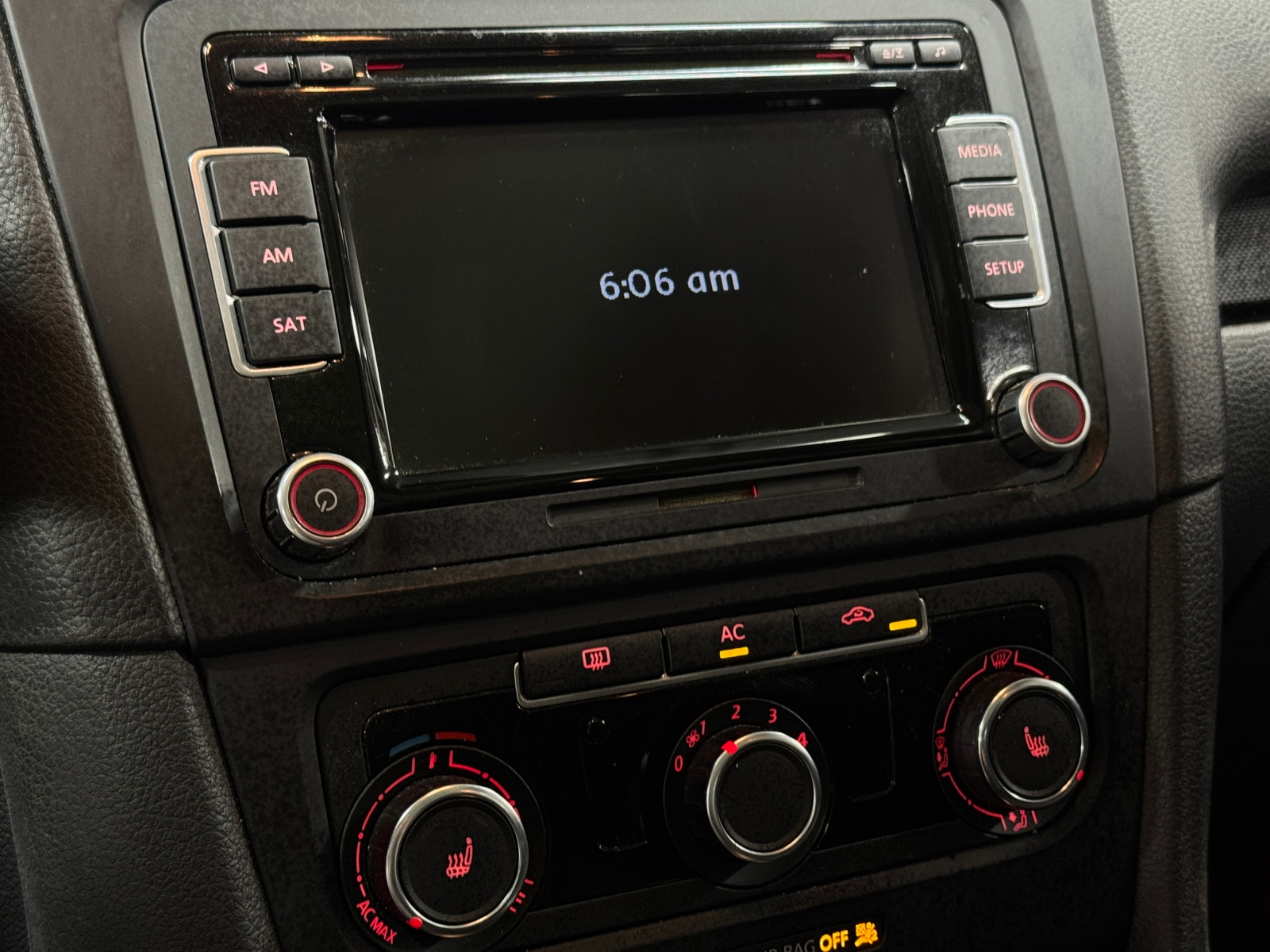 Thumbnail: 2012 Volkswagen Jetta - 3