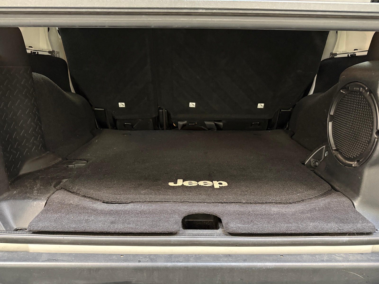 Thumbnail: 2013 Jeep Wrangler - 7
