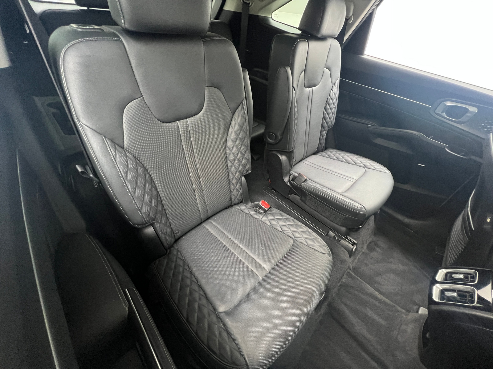 Thumbnail: 2022 Kia Sorento - 5