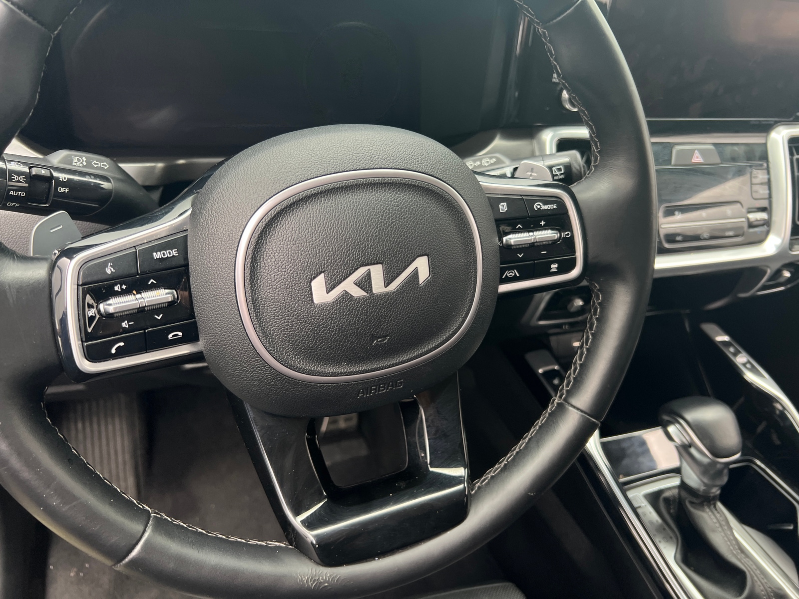 Thumbnail: 2022 Kia Sorento - 4