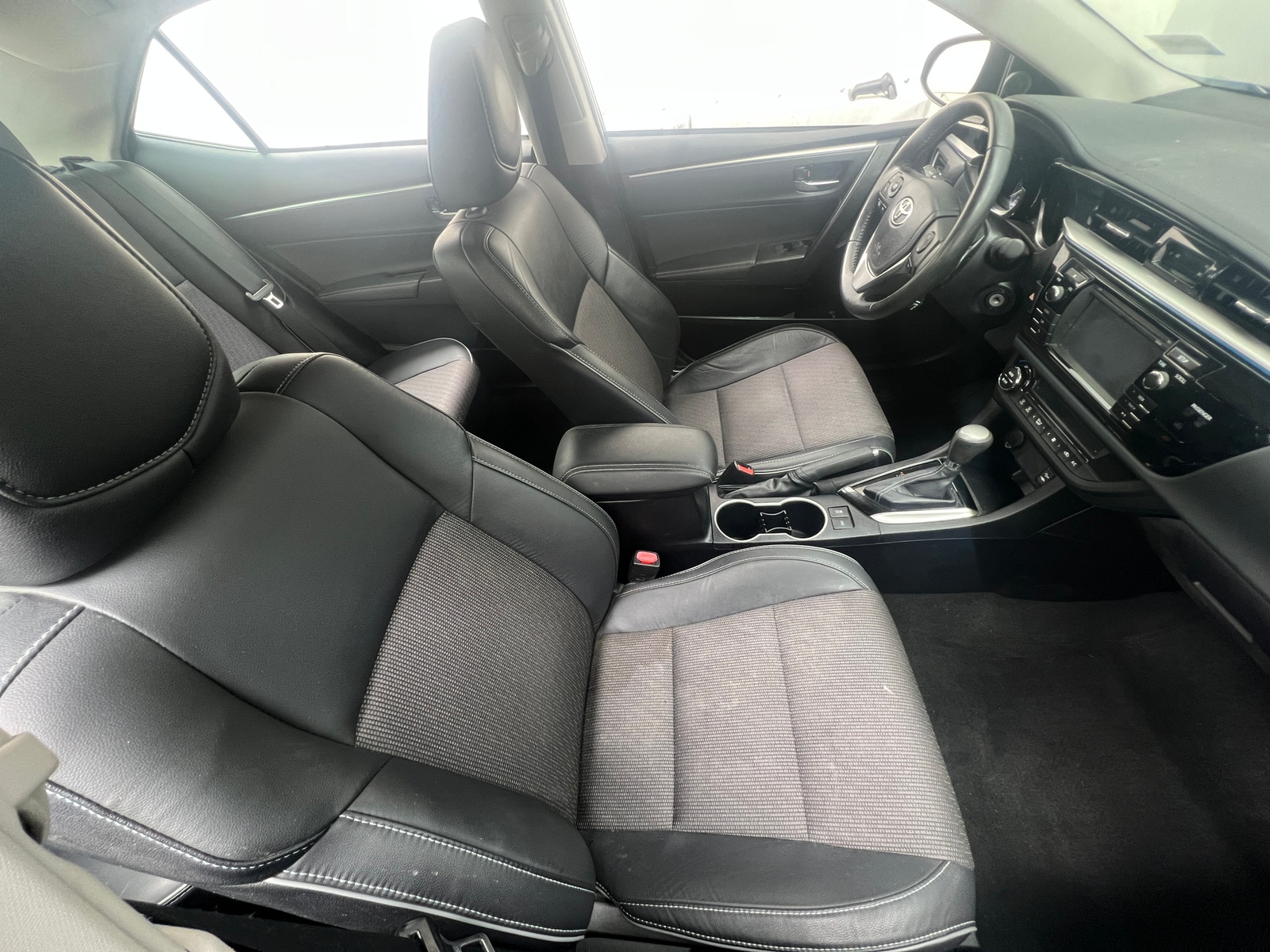 Thumbnail: 2014 Toyota Corolla - 2