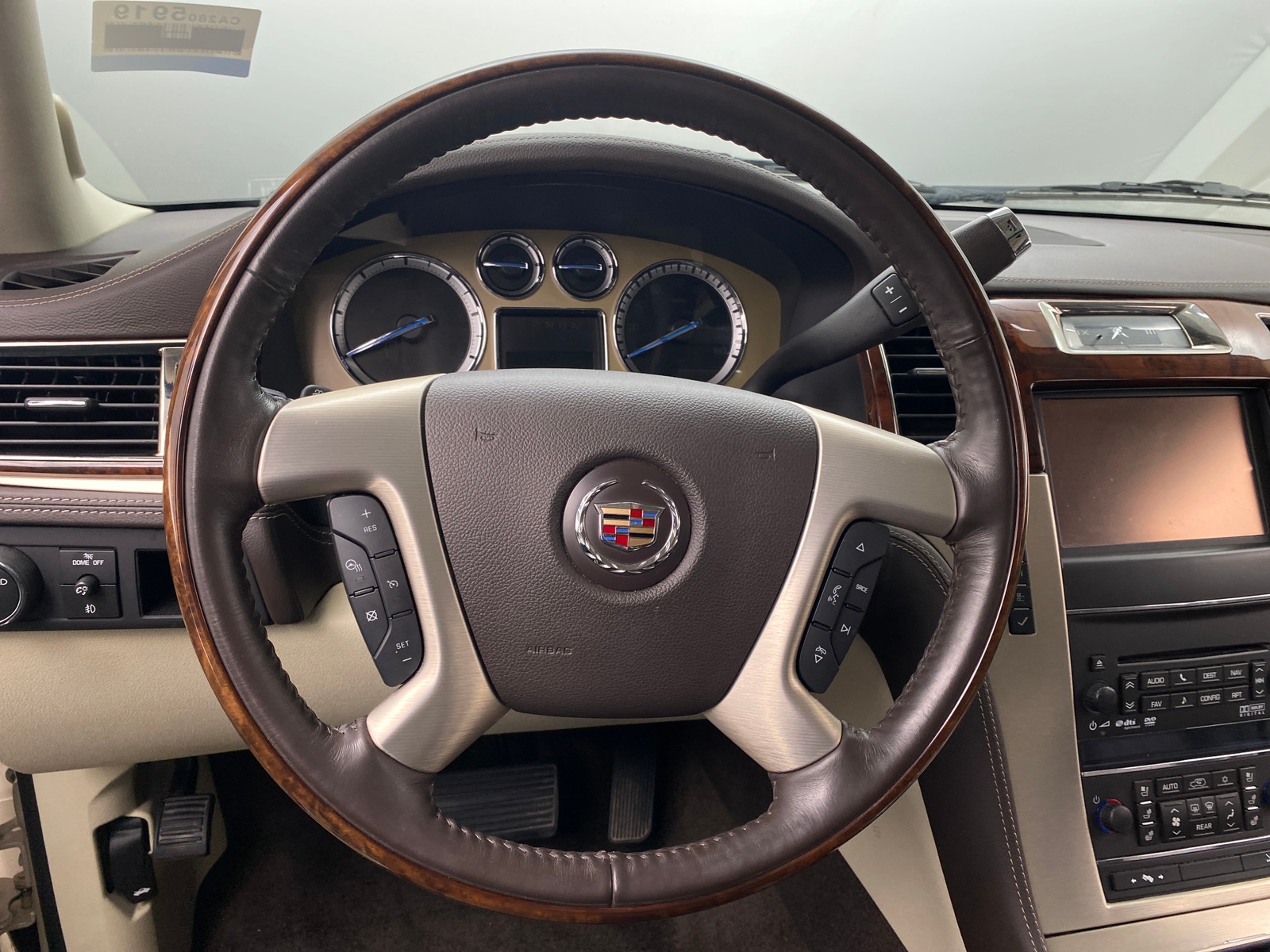 Thumbnail: 2014 Cadillac Escalade - 4