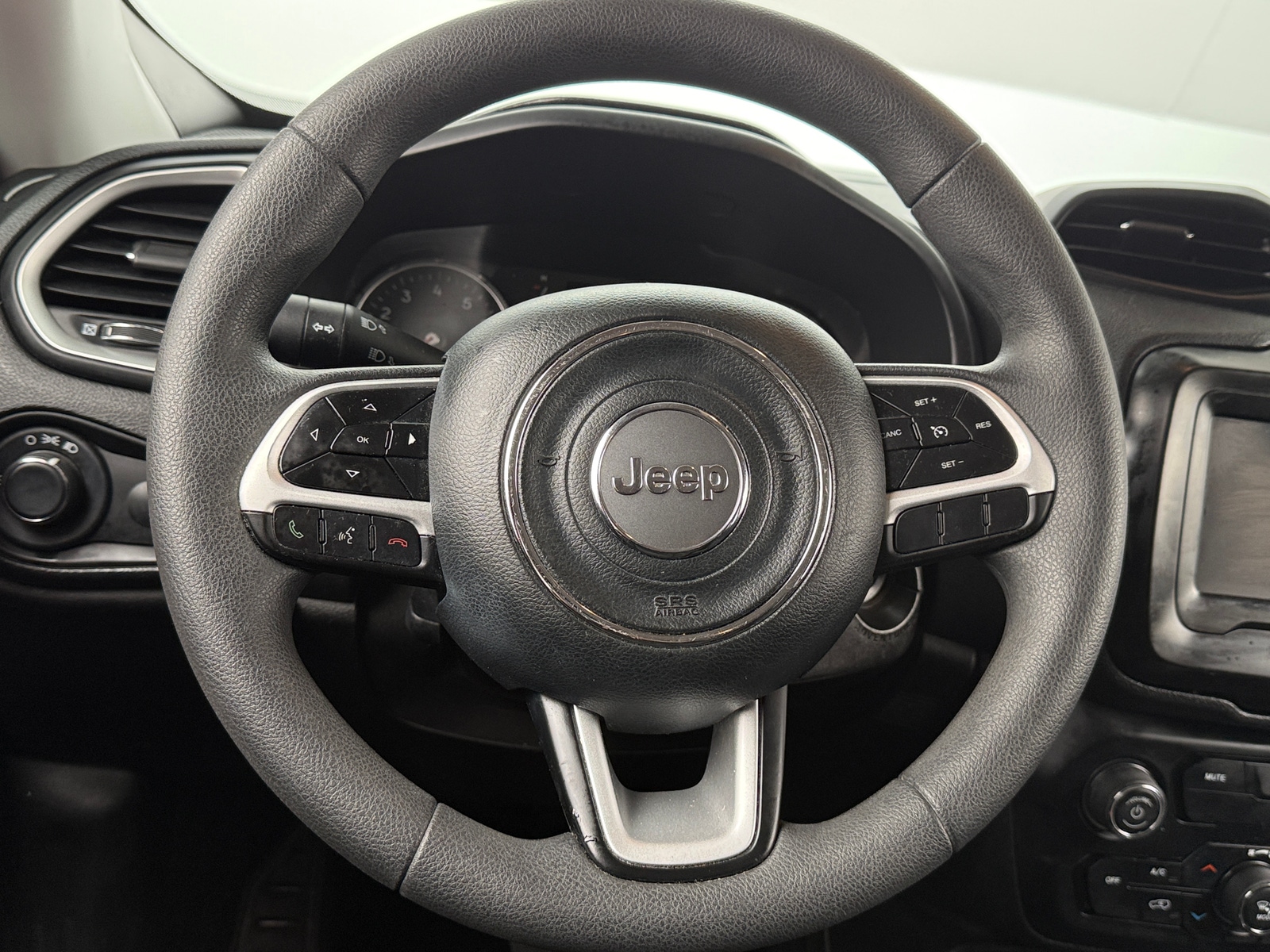 Thumbnail: 2020 Jeep Renegade - 5