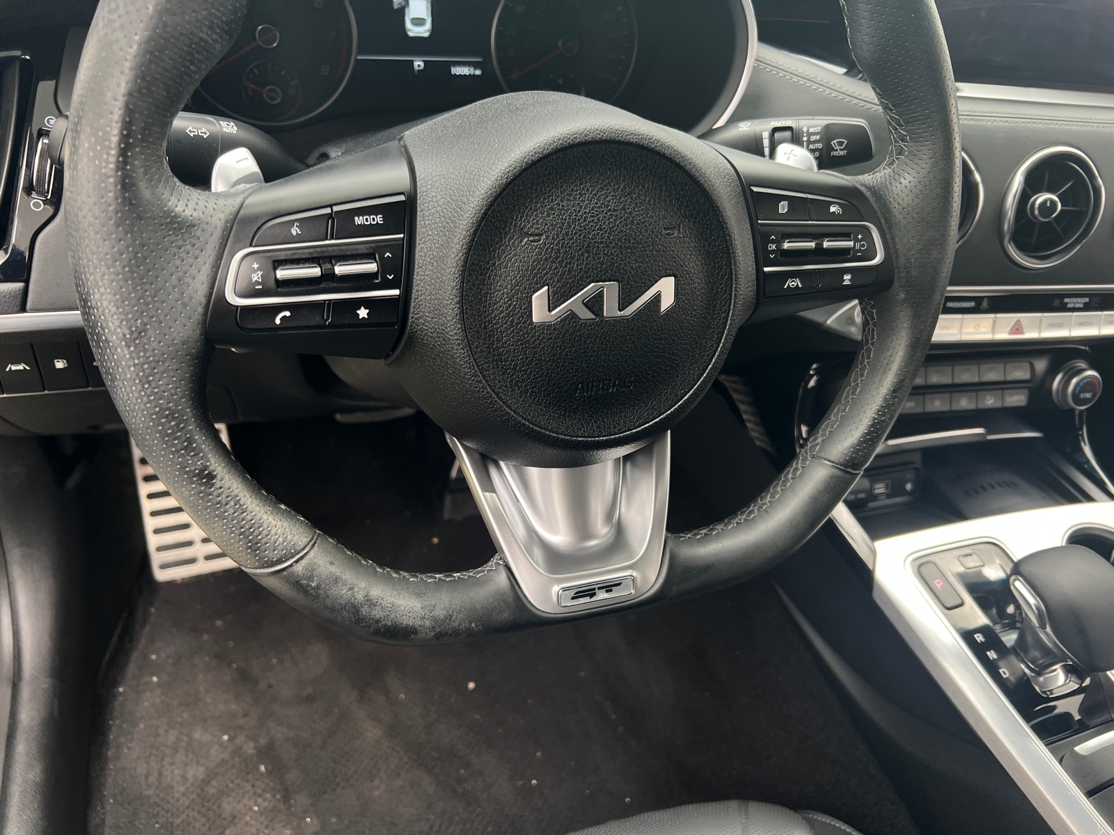 Thumbnail: 2023 Kia Stinger - 4