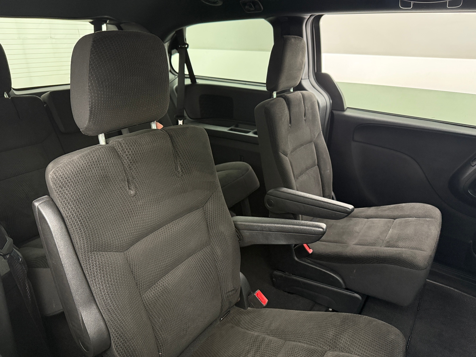 Thumbnail: 2019 Dodge Grand Caravan - 6