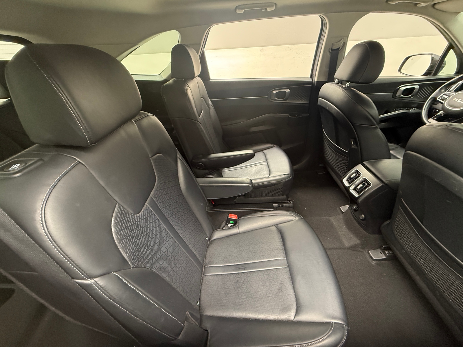 Thumbnail: 2022 Kia Sorento - 6