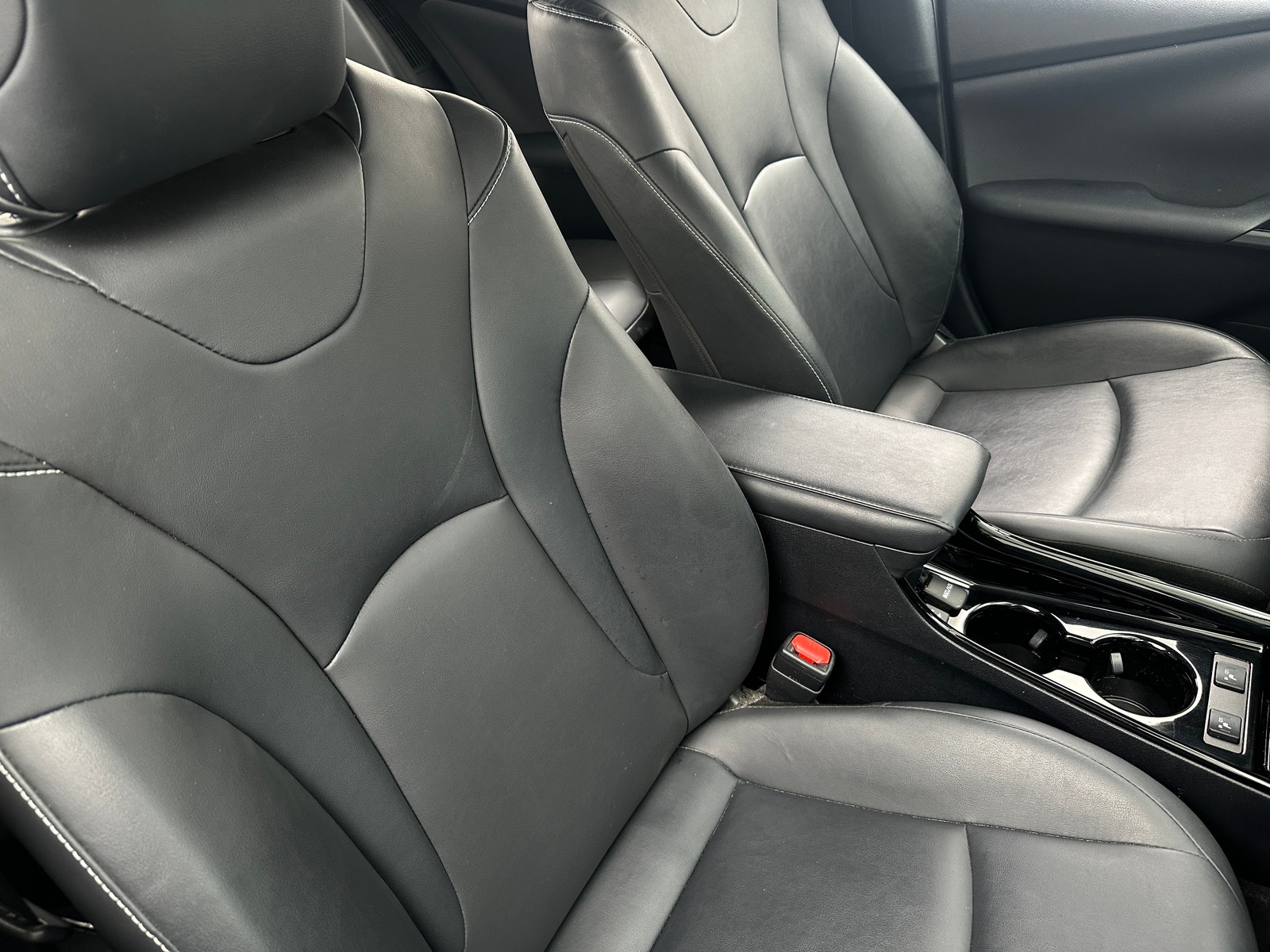 Thumbnail: 2021 Toyota Prius Prime - 2