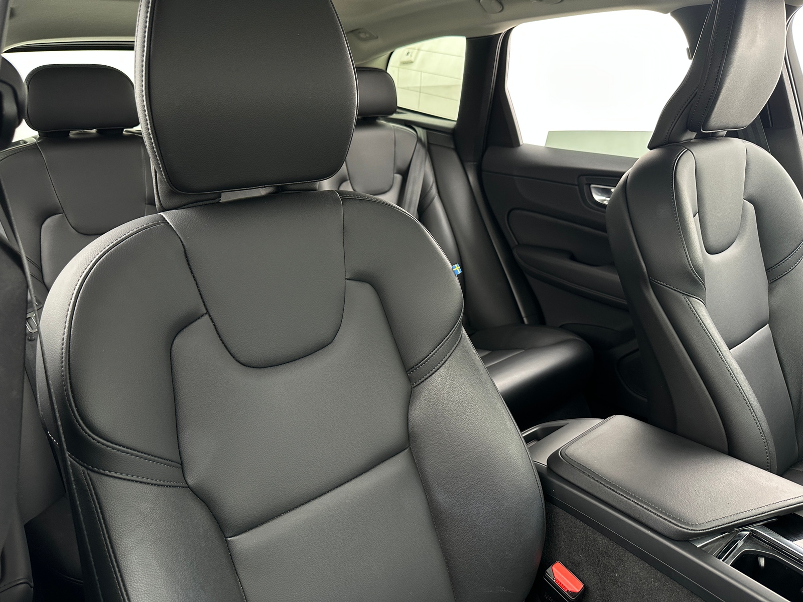 Thumbnail: 2025 Volvo XC60 - 2
