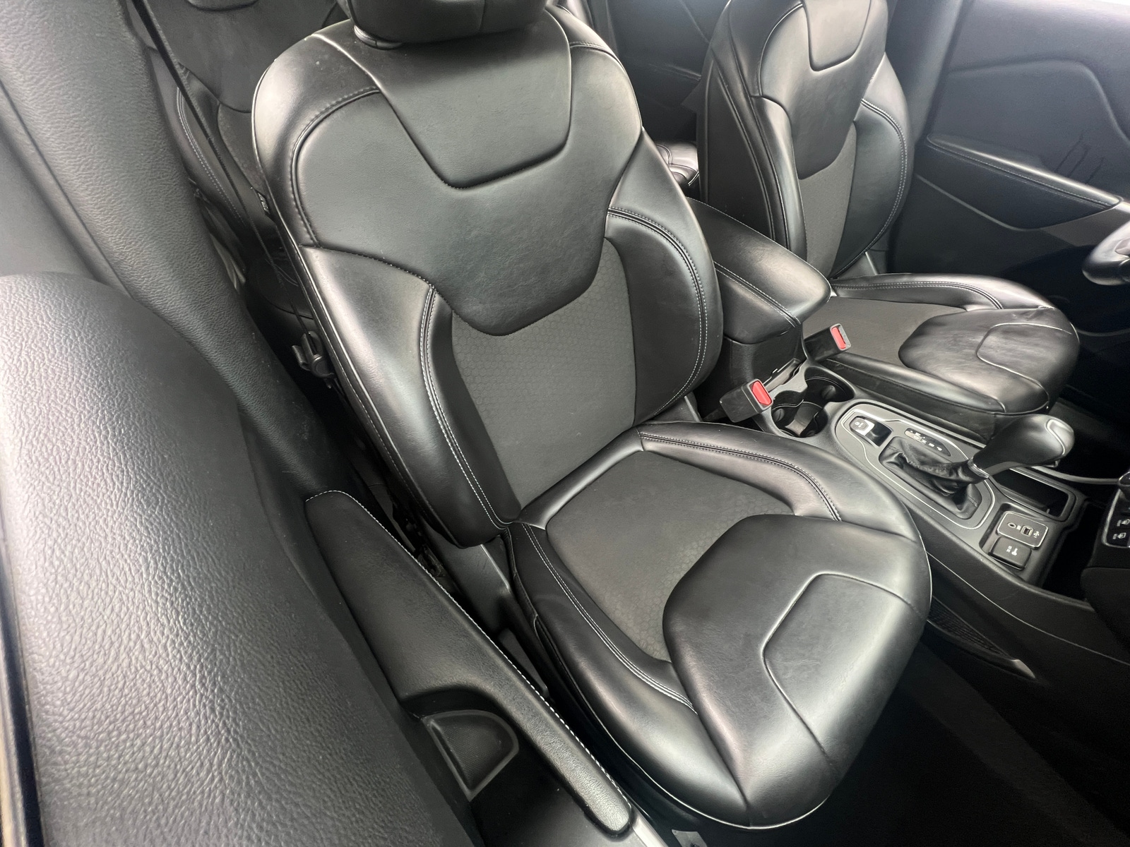 Thumbnail: 2019 Jeep Cherokee - 2