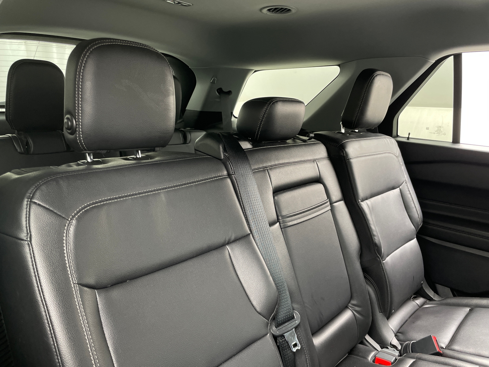 Thumbnail: 2020 Ford Explorer - 5