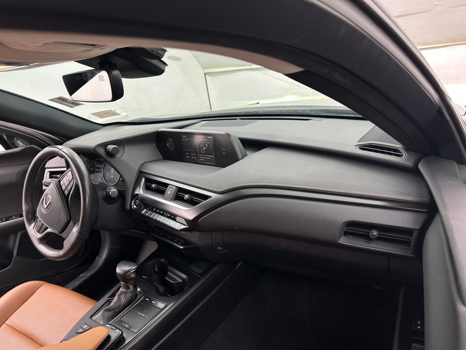 Thumbnail: 2020 Lexus UX - 2