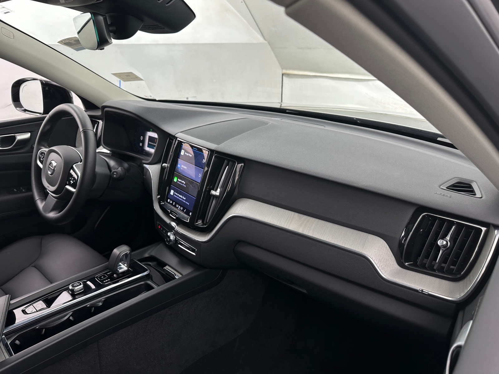 Thumbnail: 2025 Volvo XC60 - 2