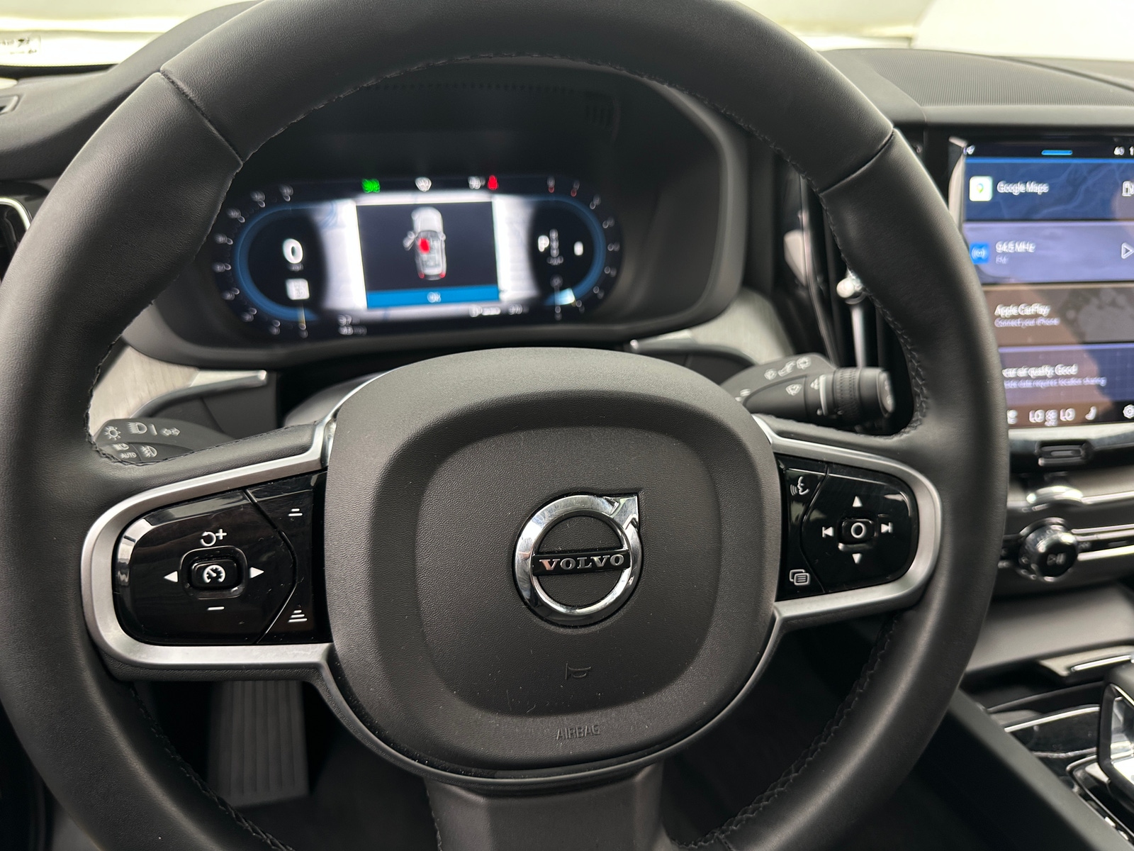 Thumbnail: 2025 Volvo XC60 - 4