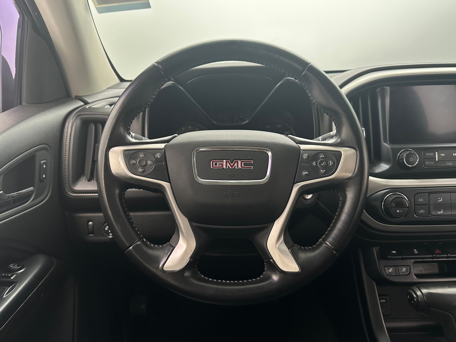 Thumbnail: 2016 GMC Canyon - 4