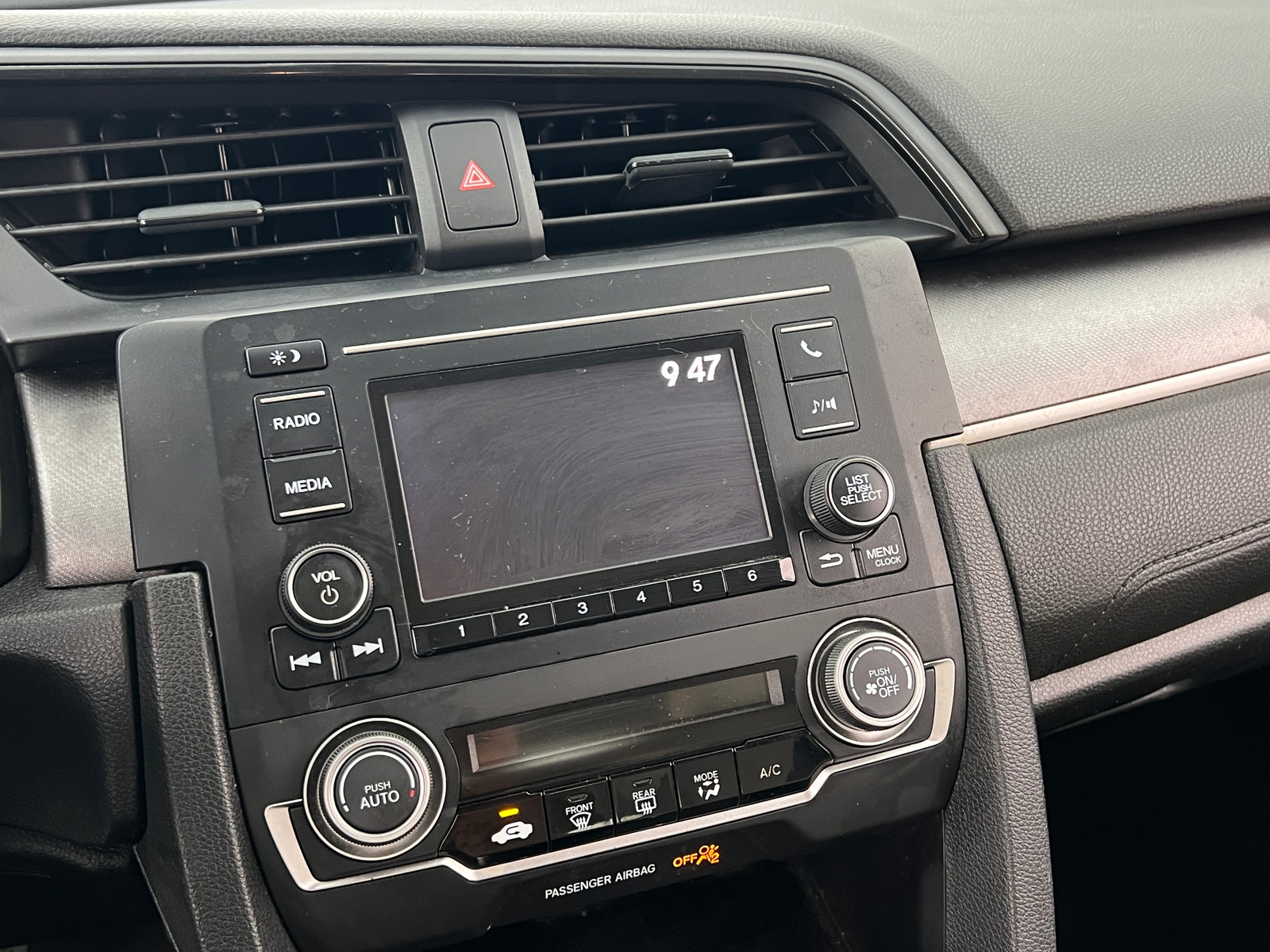 Thumbnail: 2016 Honda Civic - 4