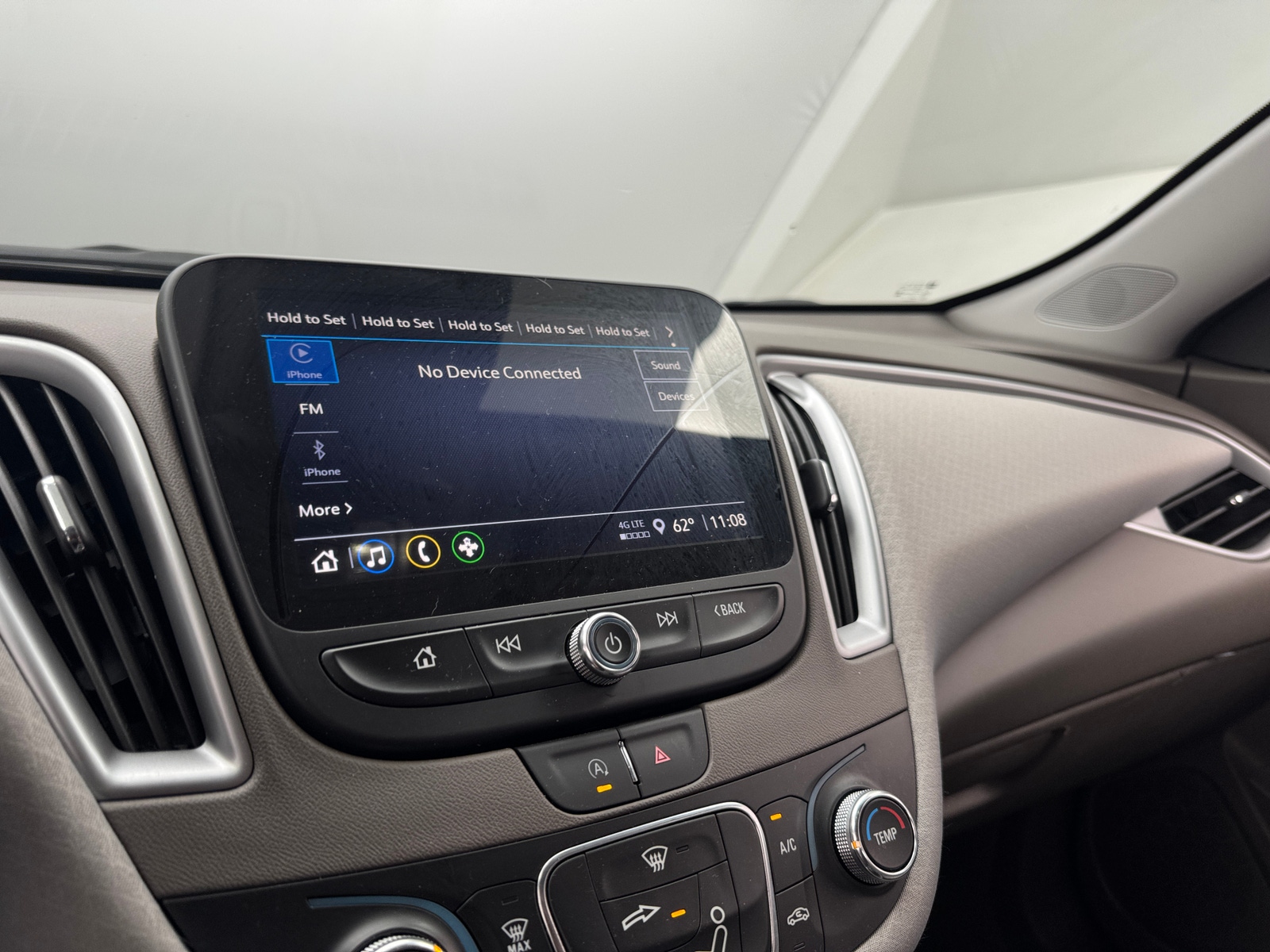 Thumbnail: 2023 Chevrolet Malibu - 4