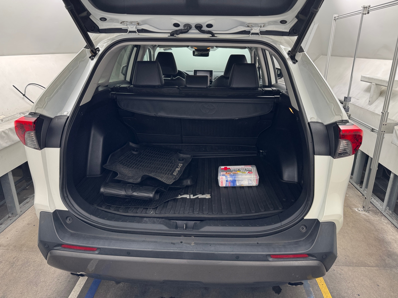 Thumbnail: 2019 Toyota RAV4 - 6