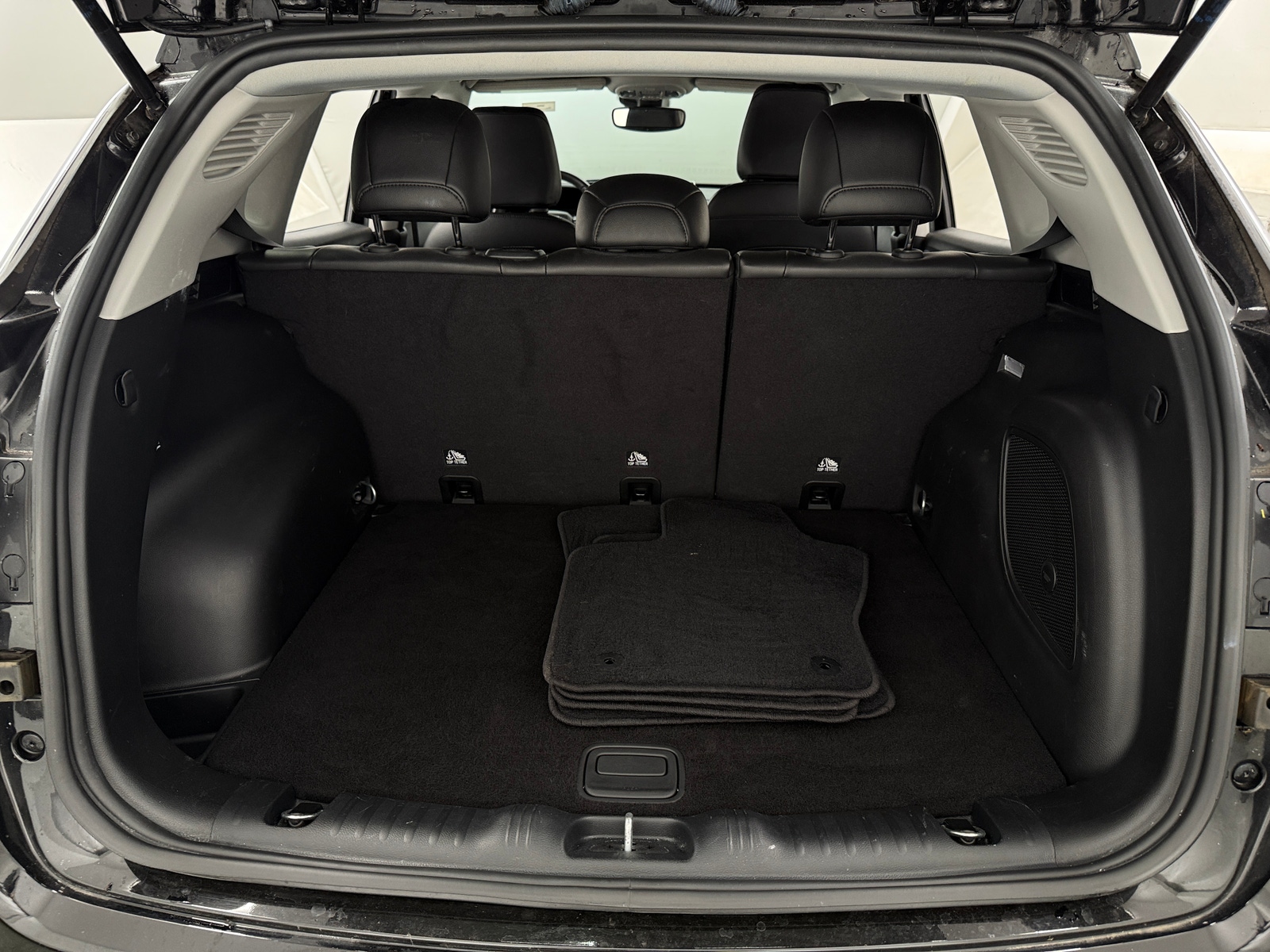 Thumbnail: 2022 Jeep Compass - 6