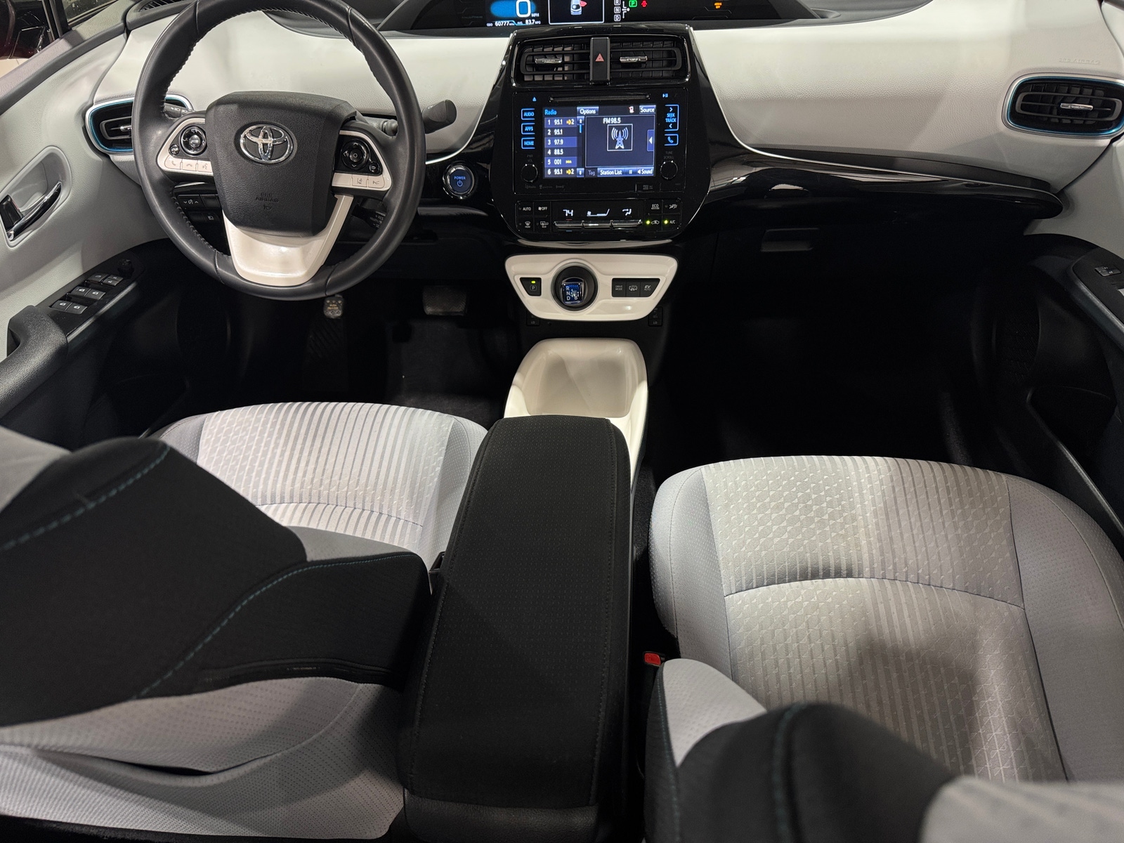 Thumbnail: 2017 Toyota Prius Prime - 3