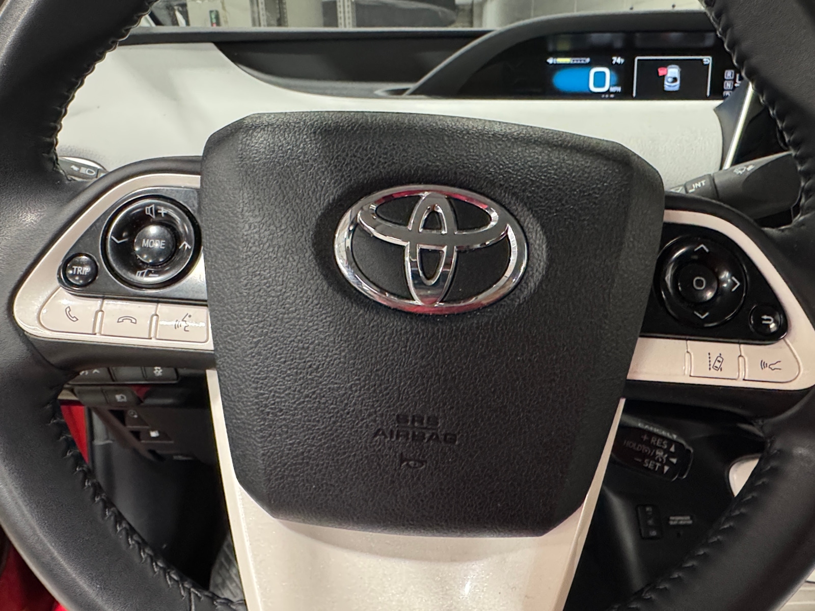 Thumbnail: 2017 Toyota Prius Prime - 5