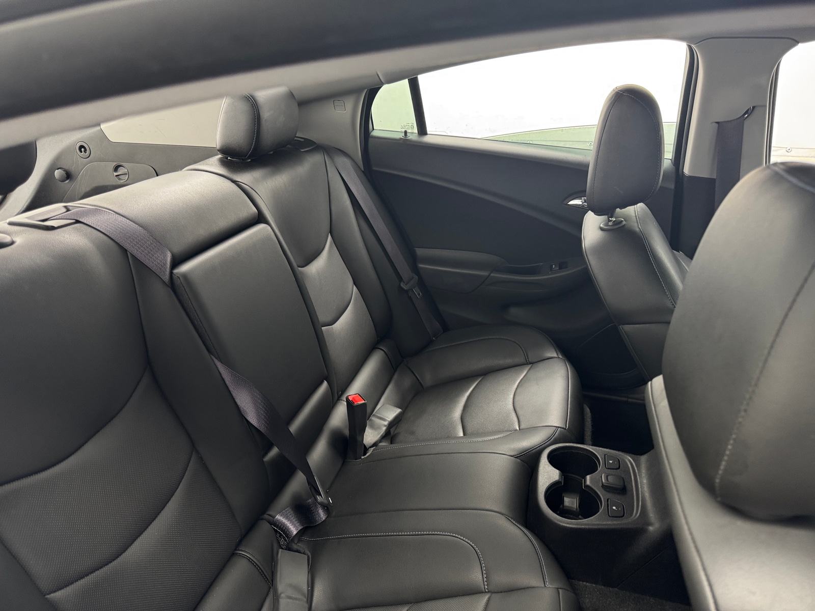 Thumbnail: 2017 Chevrolet Volt - 5