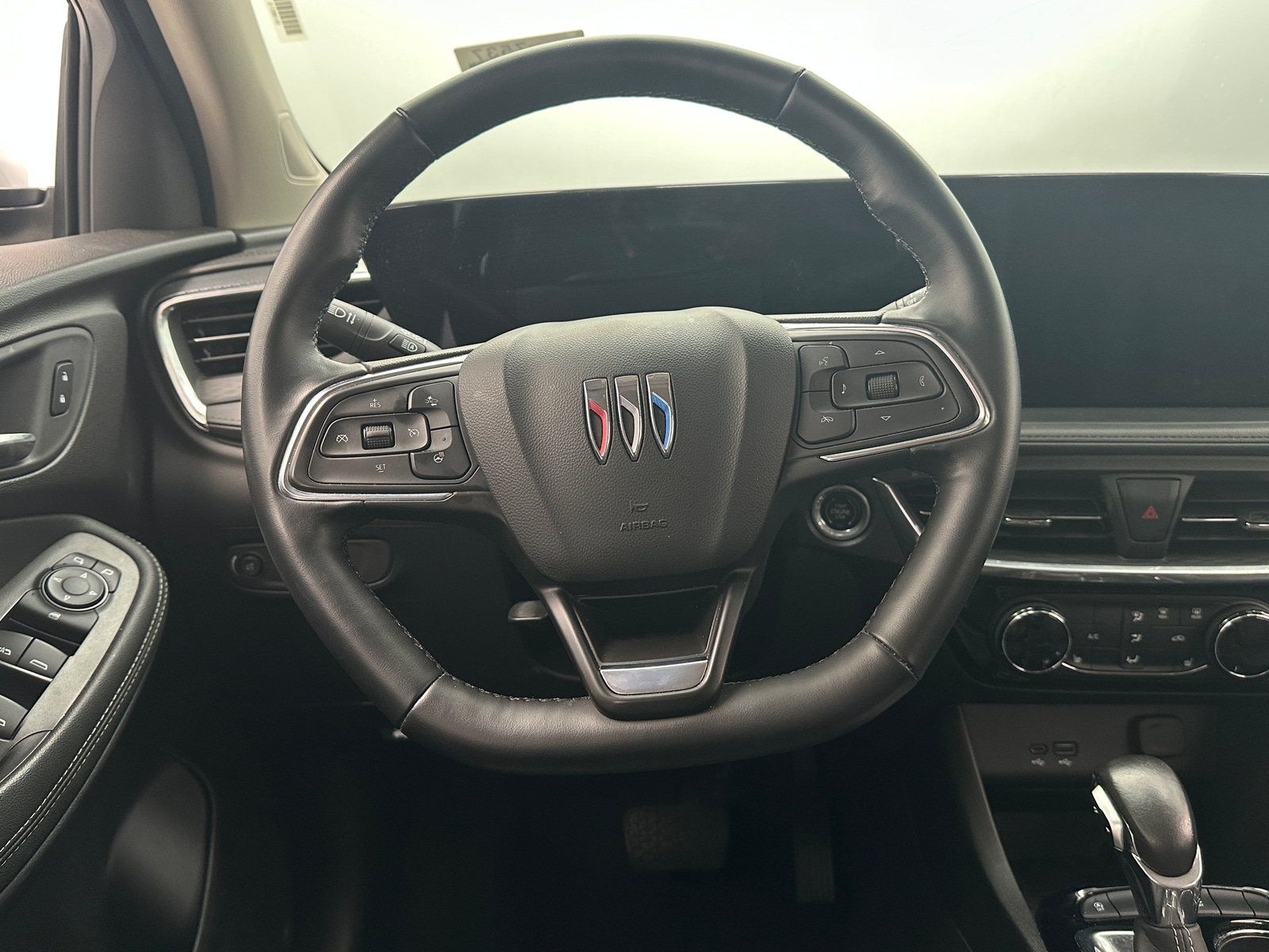 Thumbnail: 2024 Buick Encore GX - 4
