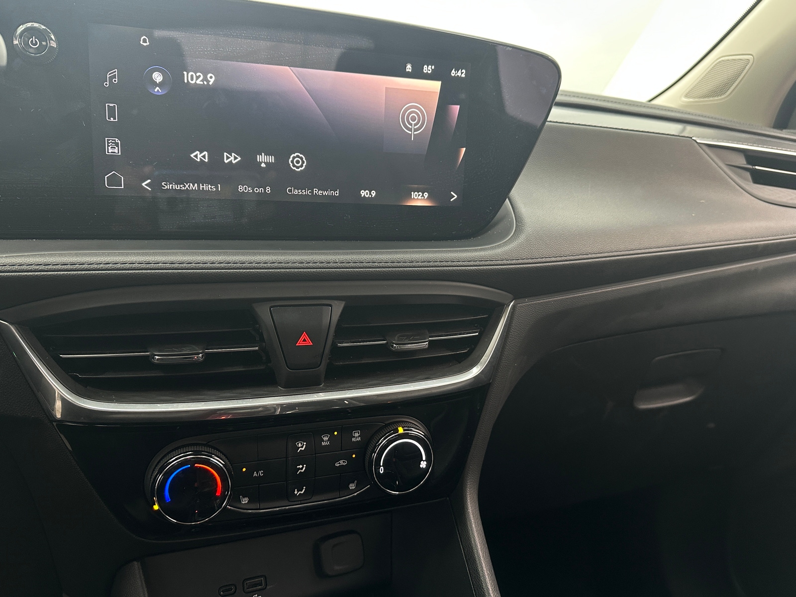 Thumbnail: 2024 Buick Encore GX - 3