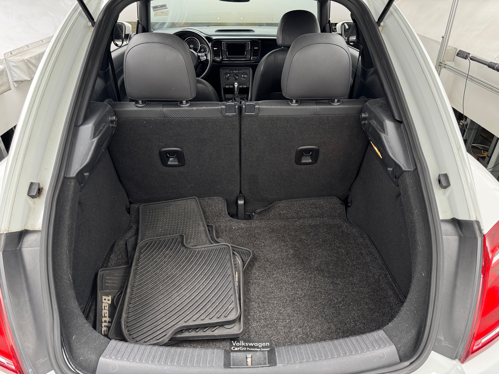 Thumbnail: 2018 Volkswagen Beetle - 6