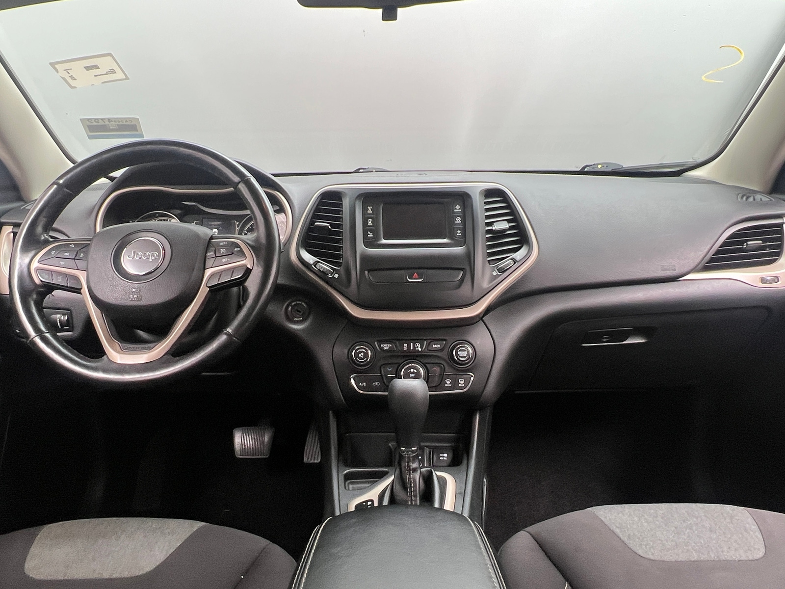 Thumbnail: 2017 Jeep Cherokee - 3
