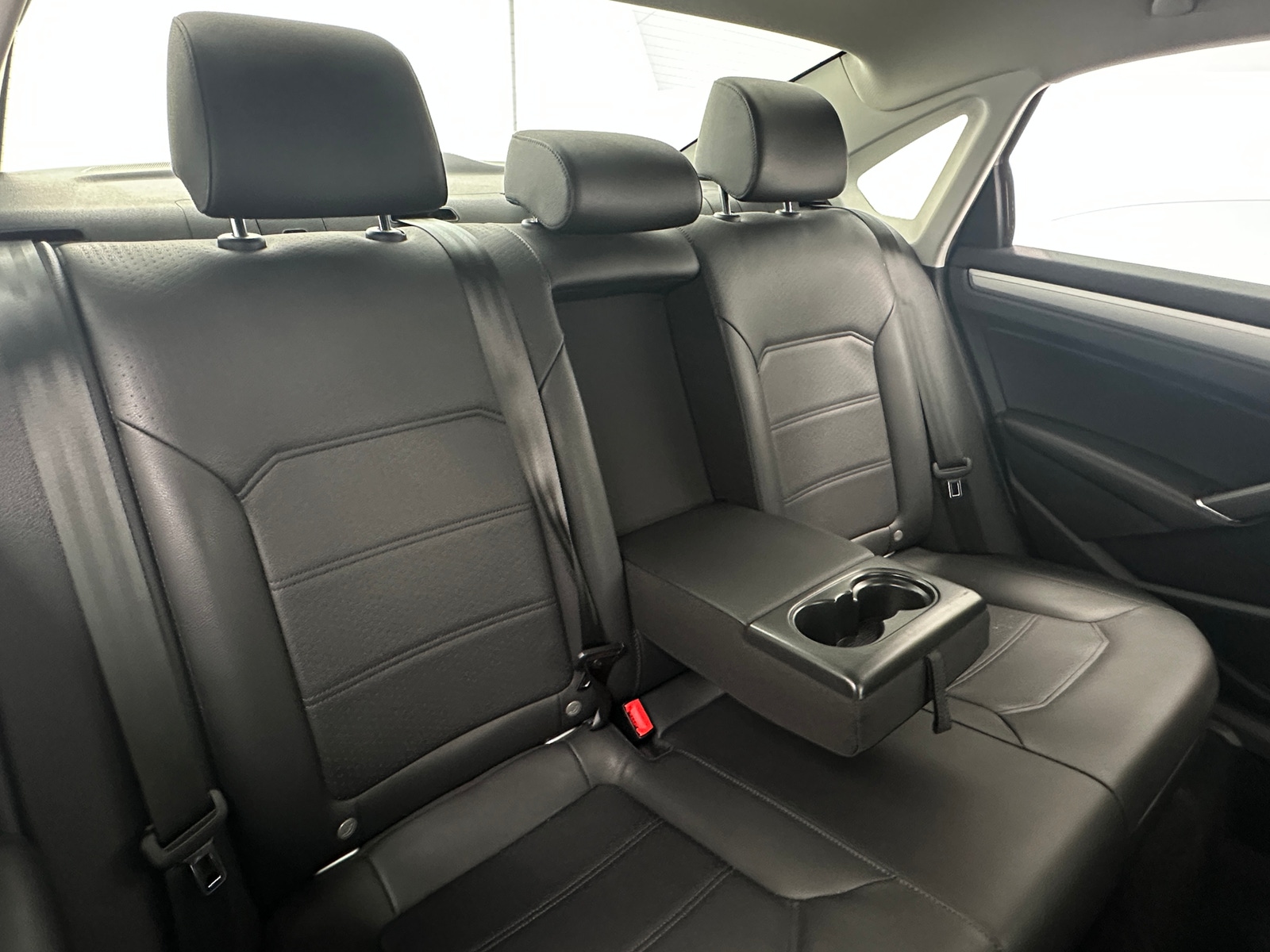 Thumbnail: 2019 Volkswagen Passat - 5