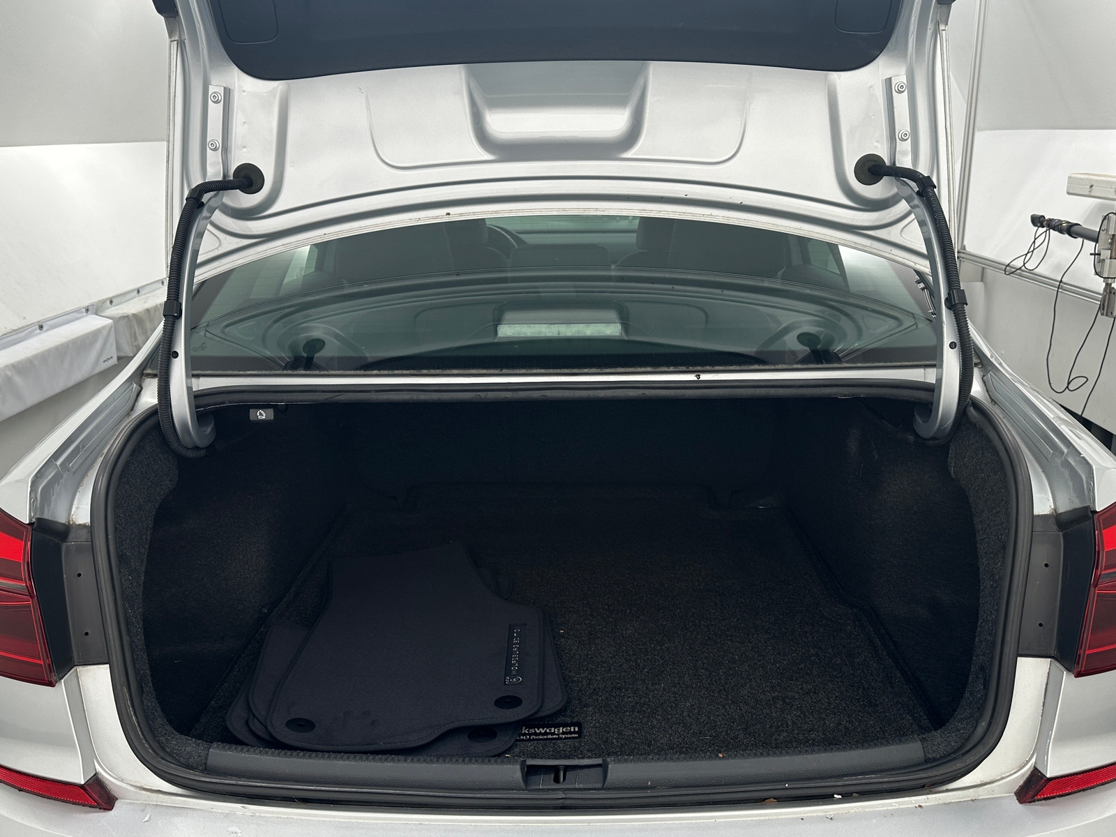 Thumbnail: 2019 Volkswagen Passat - 6