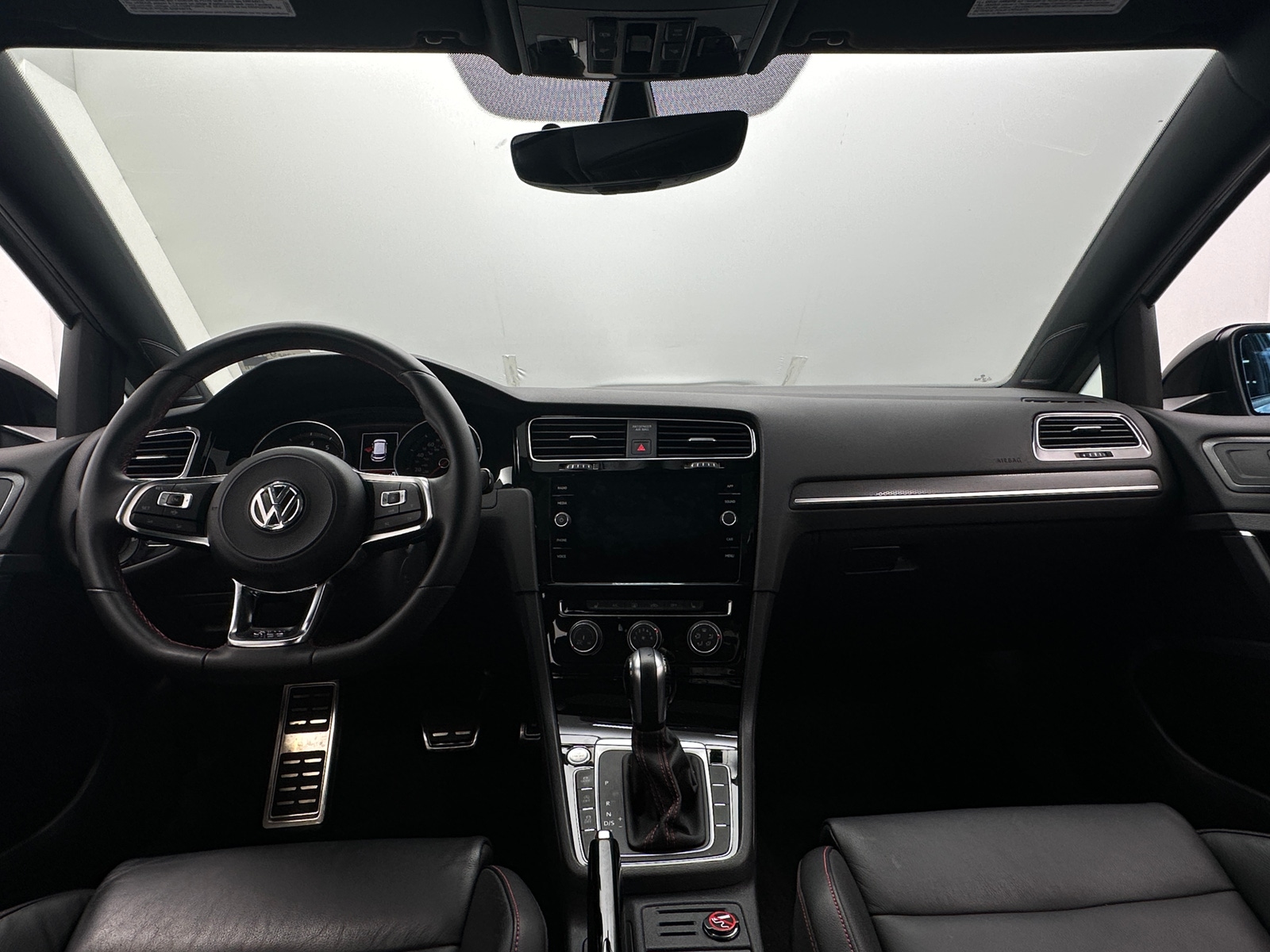 Thumbnail: 2020 Volkswagen Golf - 2
