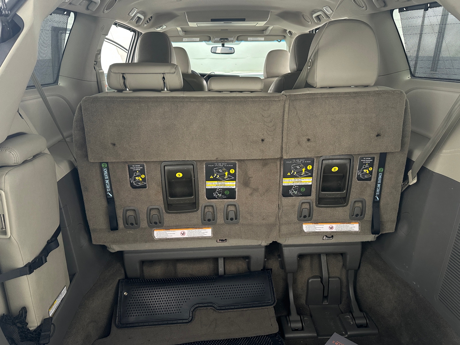 Thumbnail: 2017 Toyota Sienna - 6