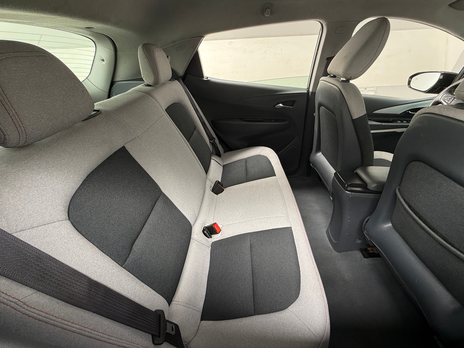 Thumbnail: 2017 Chevrolet Bolt EV - 6