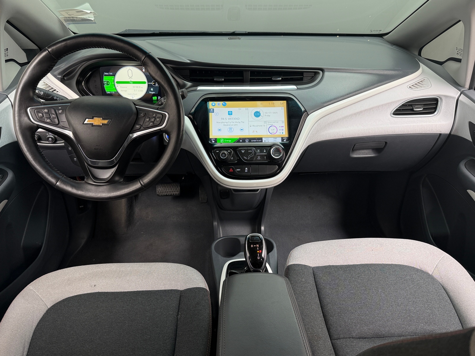 Thumbnail: 2017 Chevrolet Bolt EV - 3