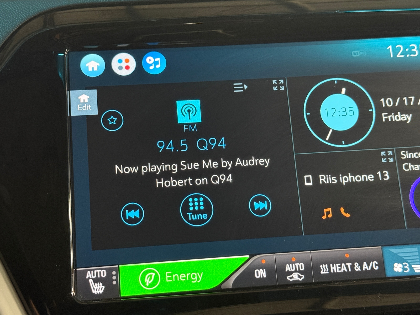 Thumbnail: 2017 Chevrolet Bolt EV - 4