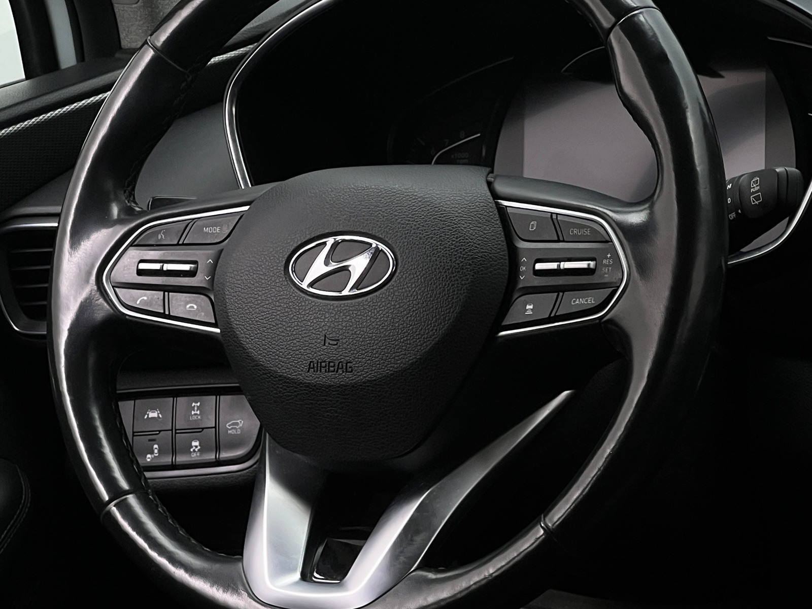 Thumbnail: 2020 Hyundai Santa Fe - 4