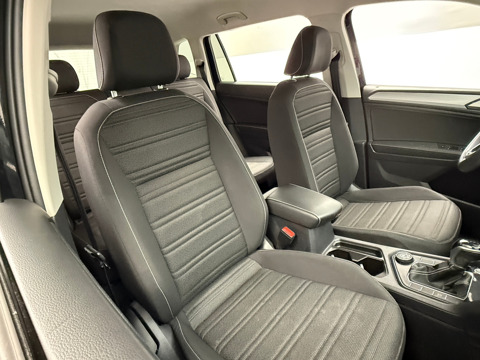 Thumbnail: 2022 Volkswagen Tiguan - 2