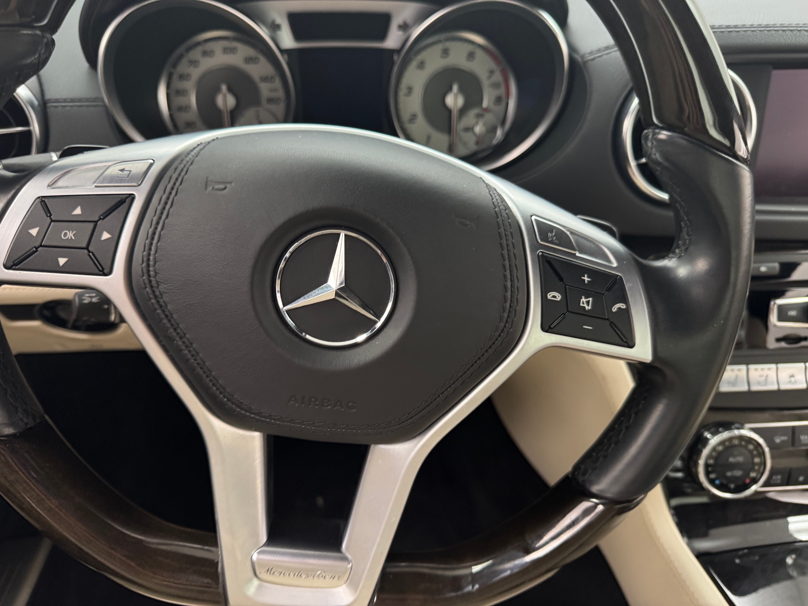 Thumbnail: 2013 Mercedes-Benz SL-Class - 4