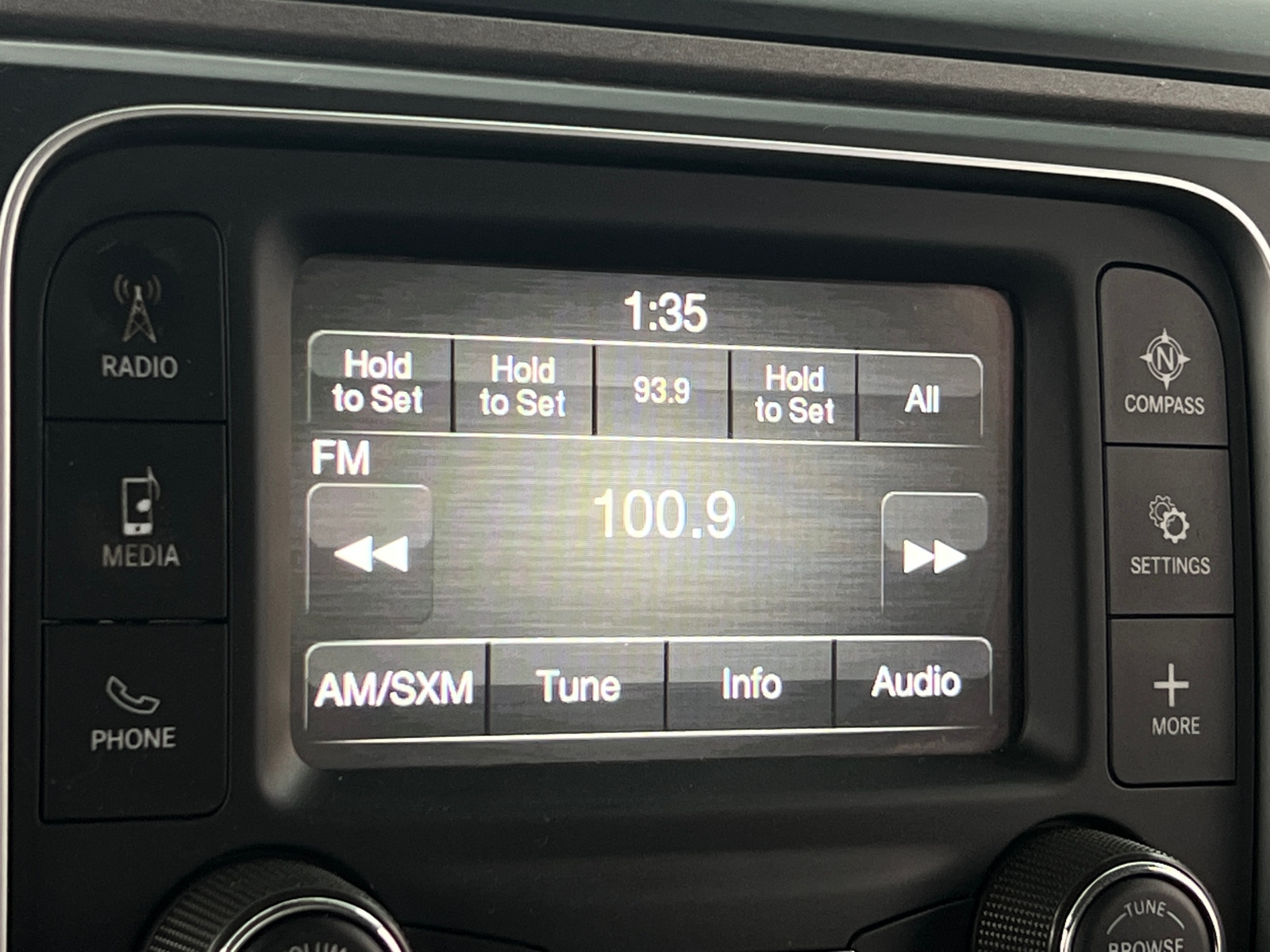 Thumbnail: 2022 RAM 1500 Classic - 3