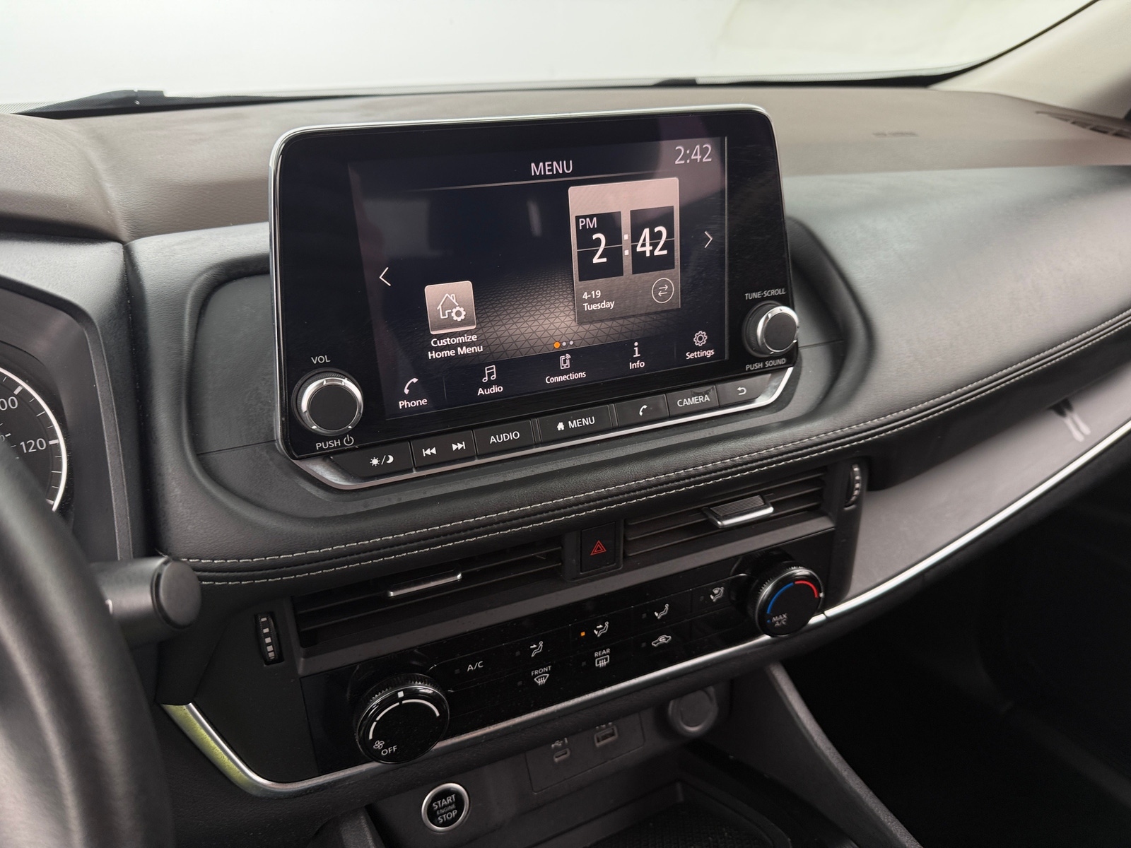 Thumbnail: 2022 Nissan Rogue - 4