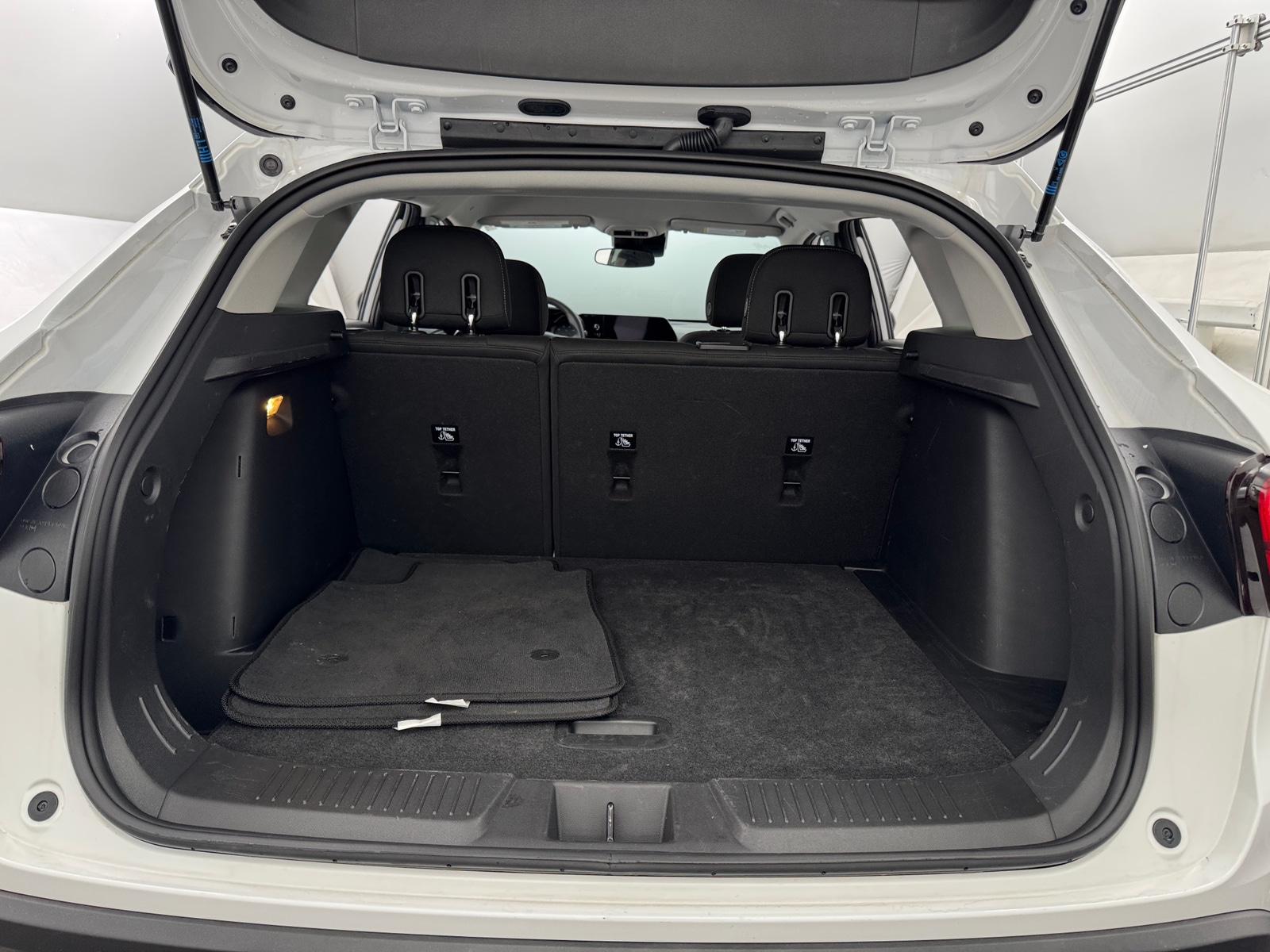 Thumbnail: 2025 Chevrolet Trax - 7