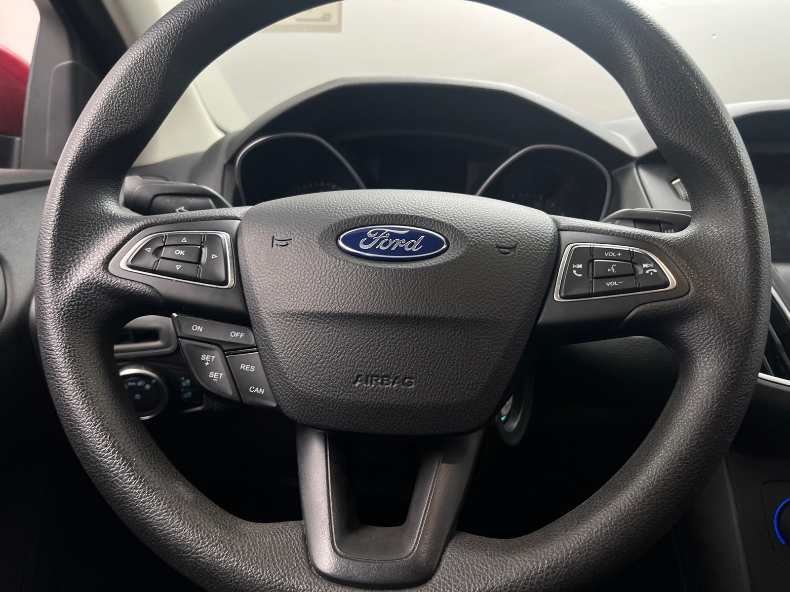 Thumbnail: 2017 Ford Focus - 5