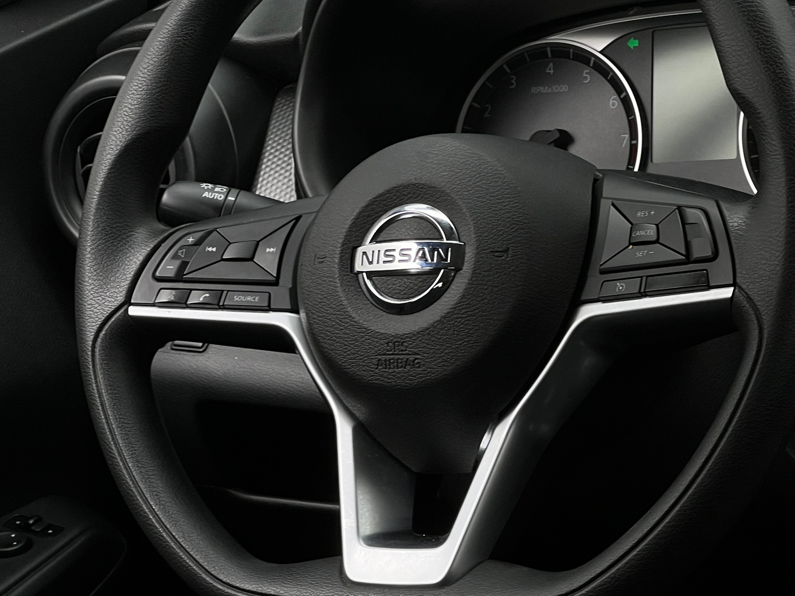 Thumbnail: 2019 Nissan Kicks - 5