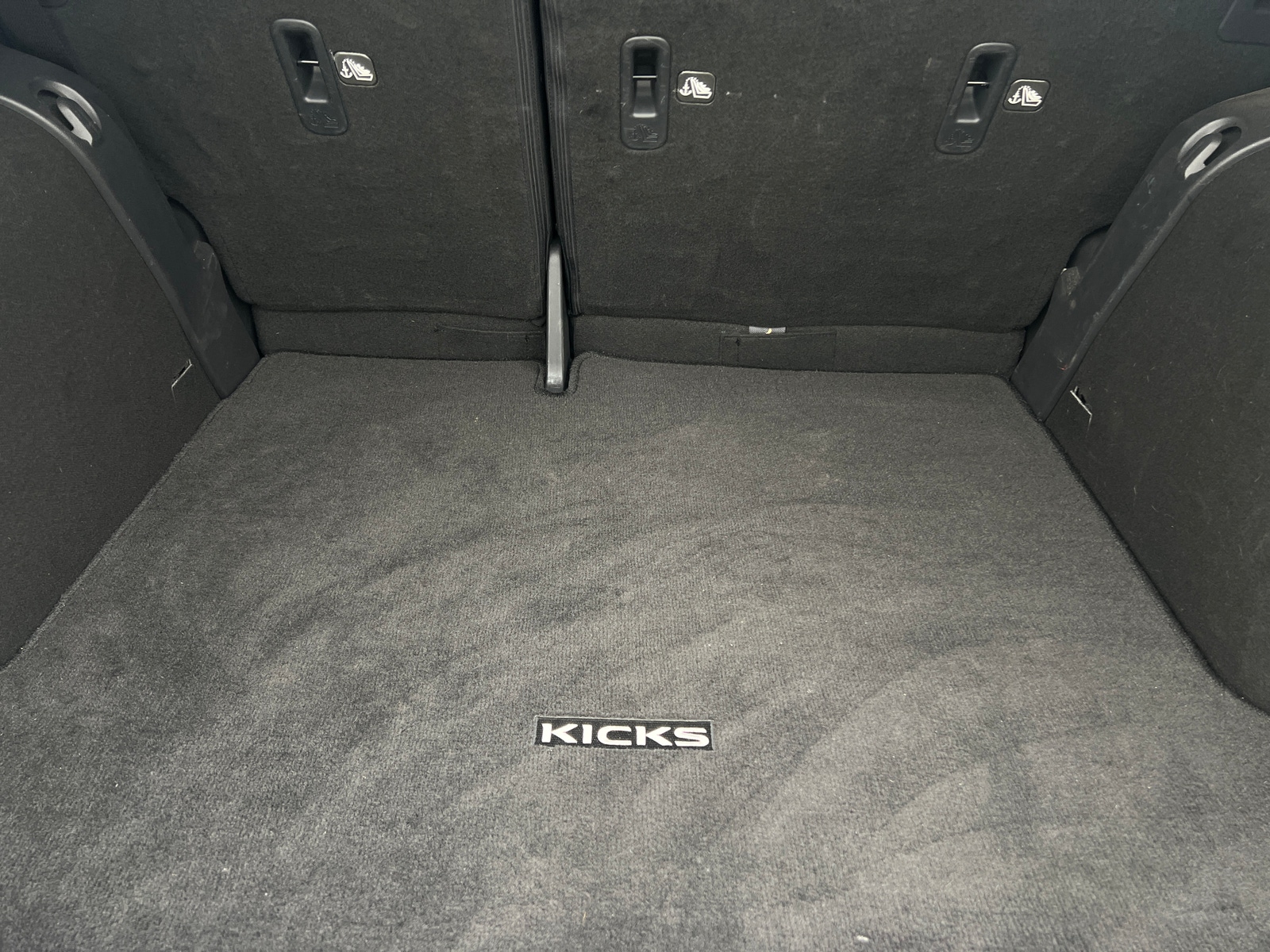 Thumbnail: 2019 Nissan Kicks - 7