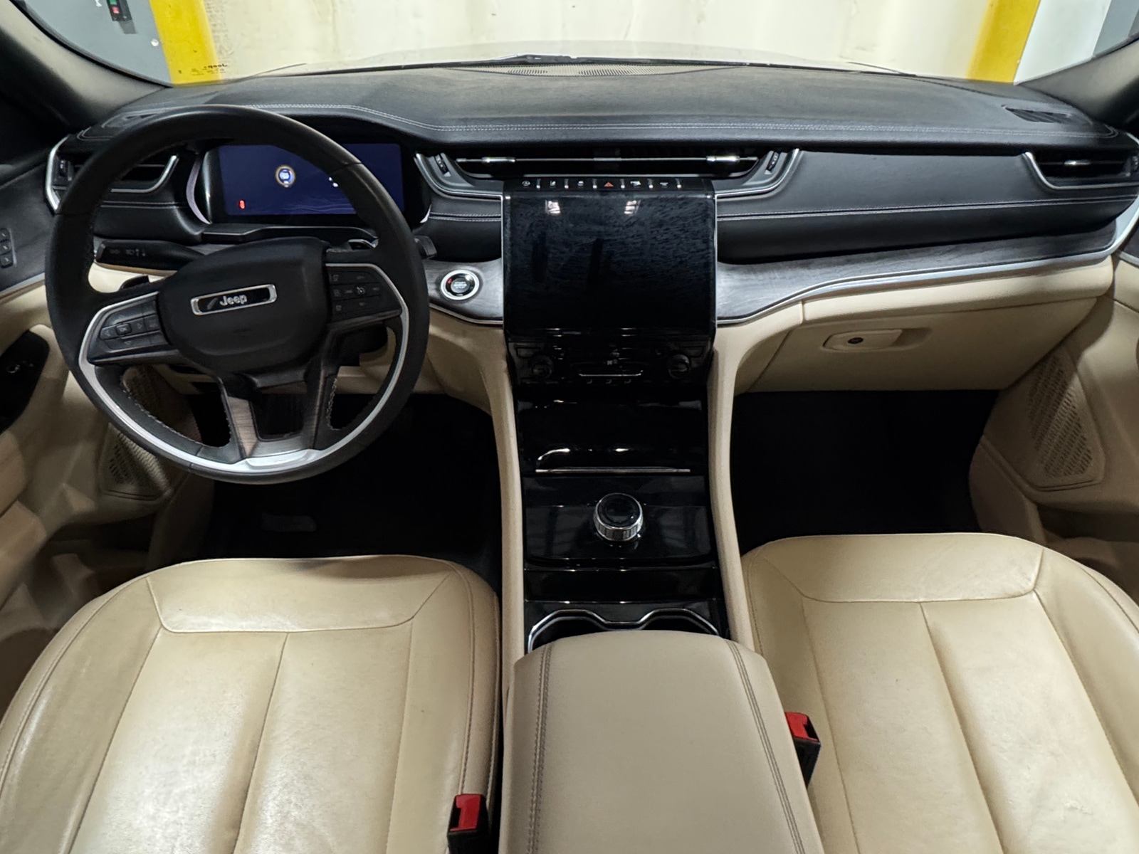 Thumbnail: 2023 Jeep Grand Cherokee L - 2