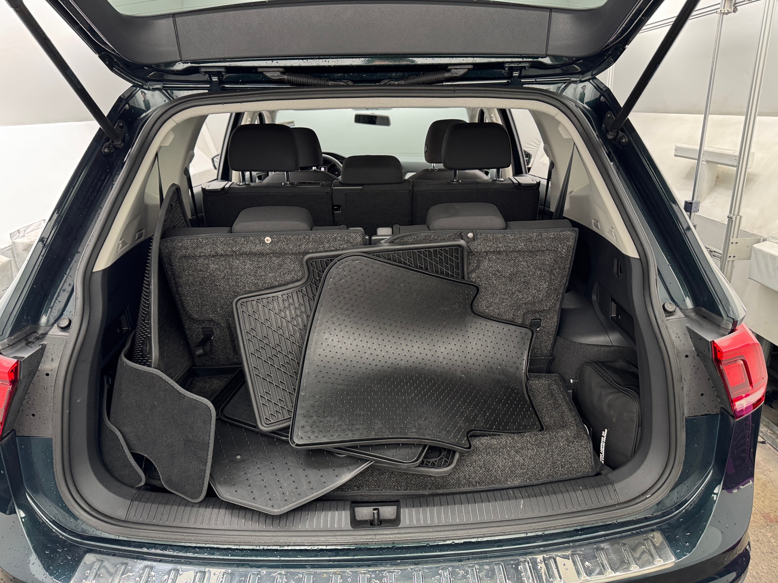 Thumbnail: 2019 Volkswagen Tiguan - 7